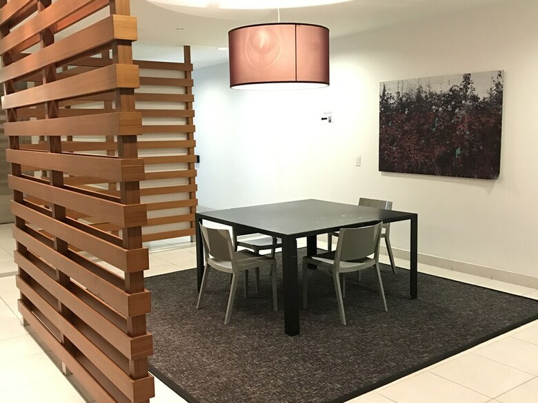 Cn Tower View Design Apart 3bd-2ba Dt