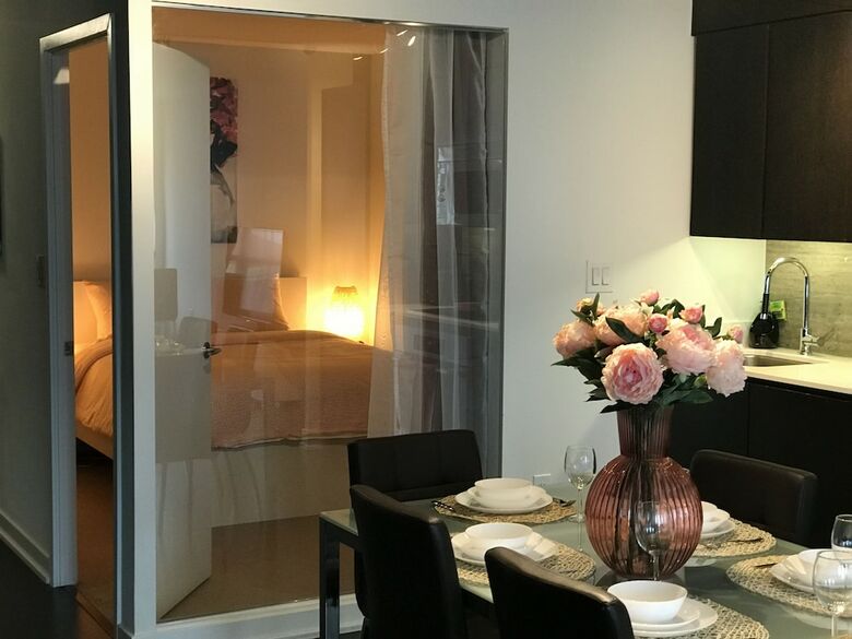 Private 5 Star Home 3br-2ba Downtown
