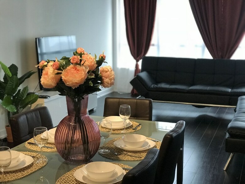 Private 5 Star Home 3br-2ba Downtown
