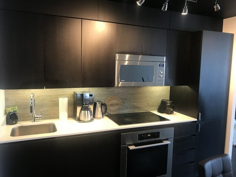 Private 5 Star Home 3br-2ba Downtown
