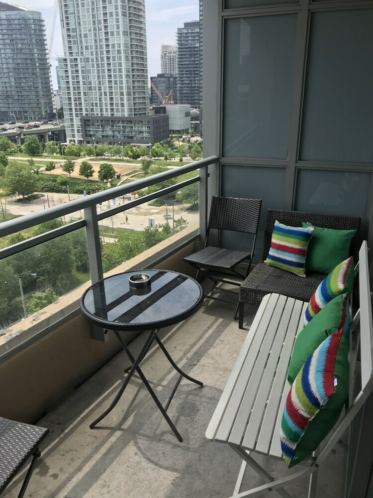 Private 5 Star Home 3br-2ba Downtown
