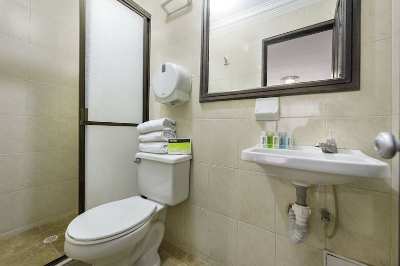 Hotel Ayenda 1120 Comercial