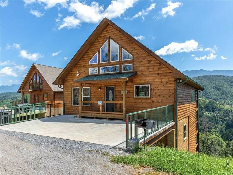 All About The View - Six Bedroom Cabin