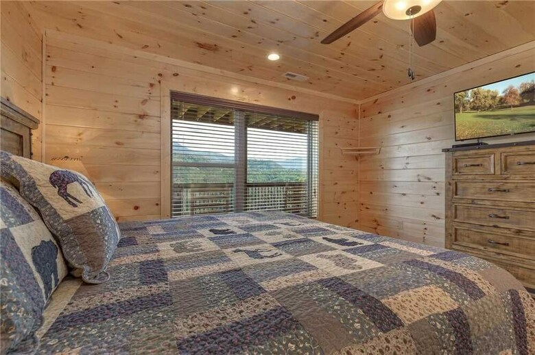 All About The View - Six Bedroom Cabin