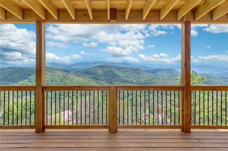 All About The View - Six Bedroom Cabin