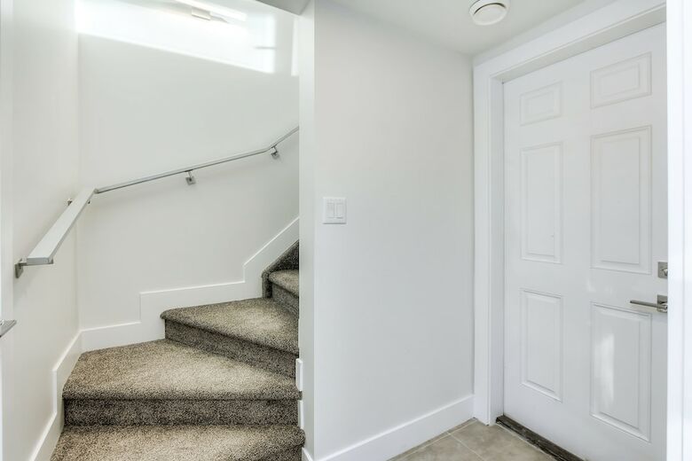 New Luxury Townhome 23
