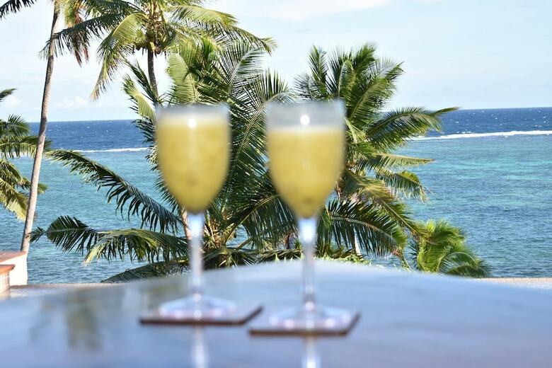 Hotel Island Breeze Fiji