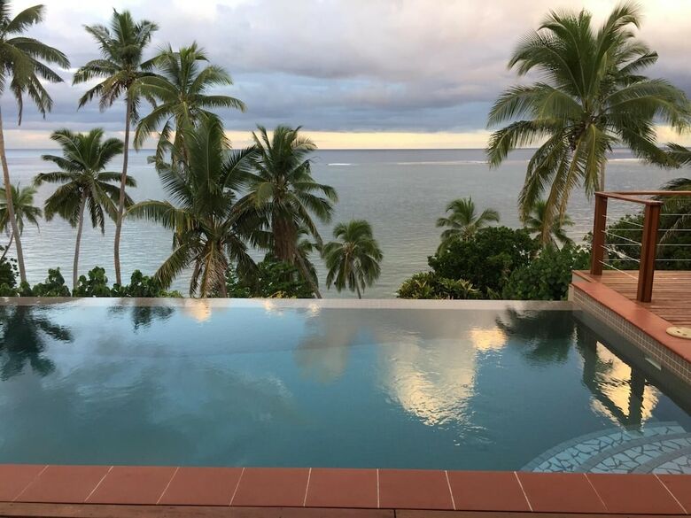 Hotel Island Breeze Fiji