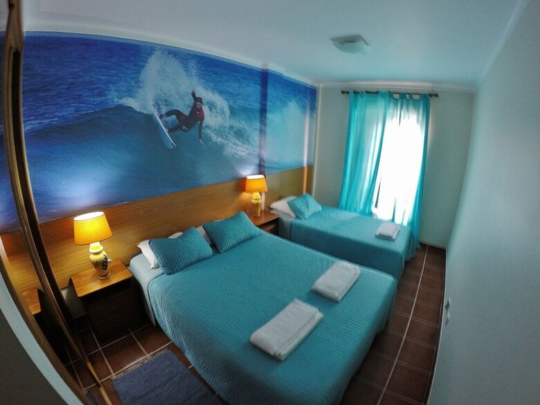 Hostal Supertubos Beach Hostel