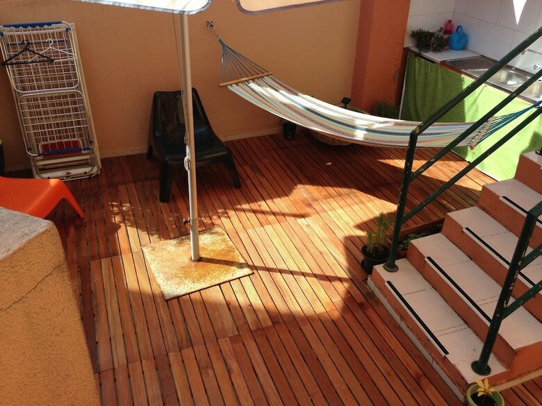 Hostal Supertubos Beach Hostel