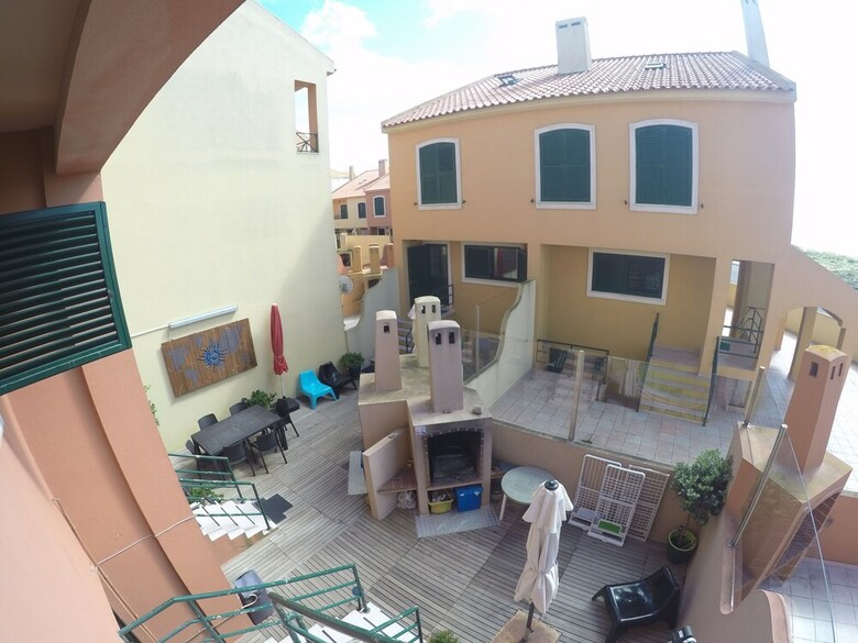 Hostal Supertubos Beach Hostel