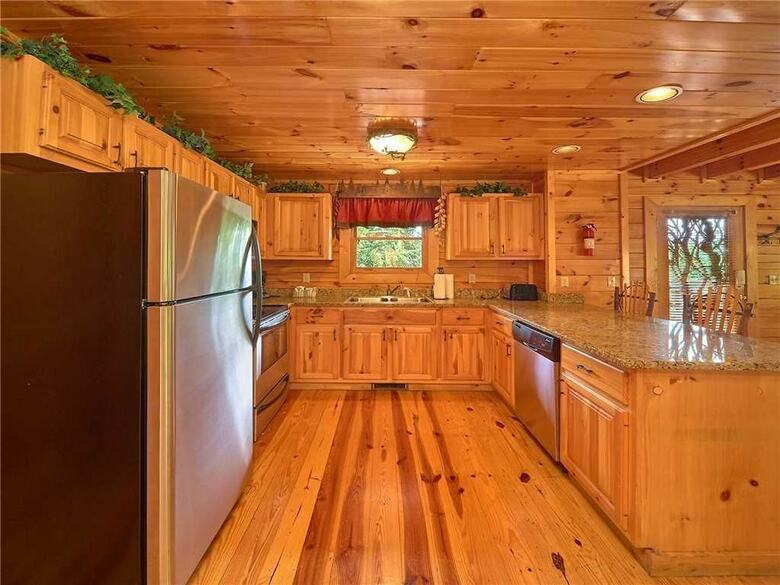 Close To Heaven - Two Bedroom Cabin