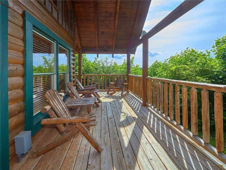 Close To Heaven - Two Bedroom Cabin