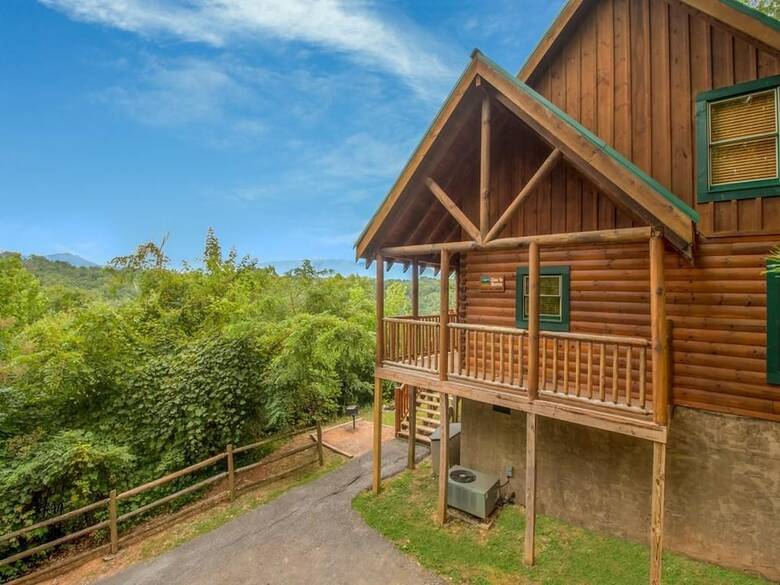 Close To Heaven - Two Bedroom Cabin