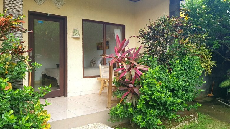 Bed & Breakfast Balangan Surf Homestay