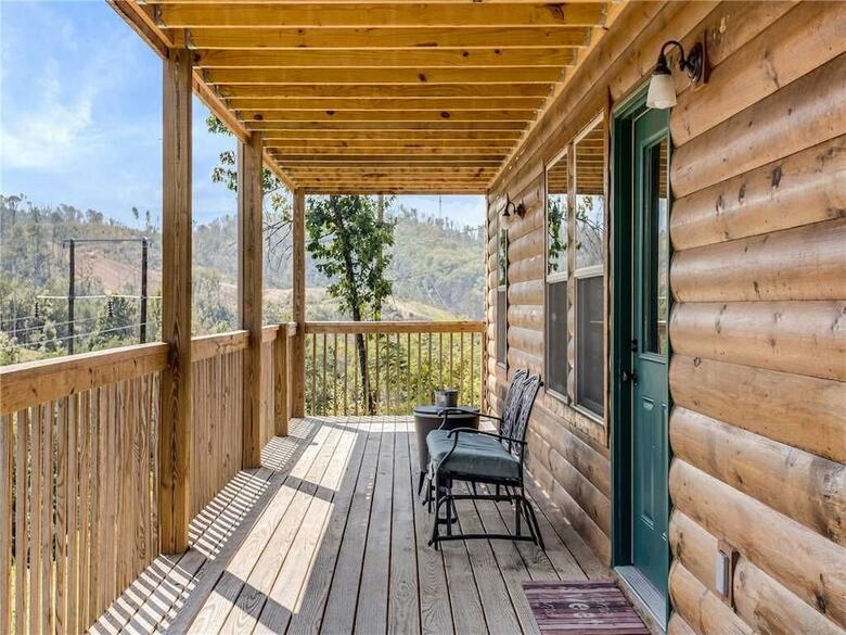 Emilys Hideaway - Four Bedroom Cabin