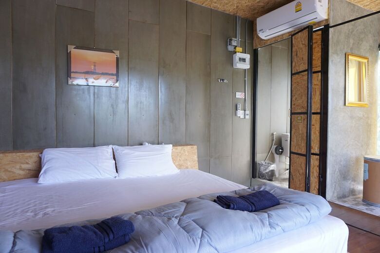 Hostal Near Beach Hostel - Adults Only