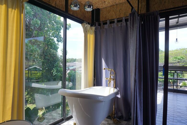Hostal Near Beach Hostel - Adults Only