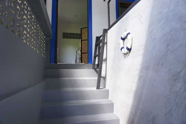 Hostal Near Beach Hostel - Adults Only