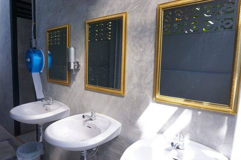 Hostal Near Beach Hostel - Adults Only