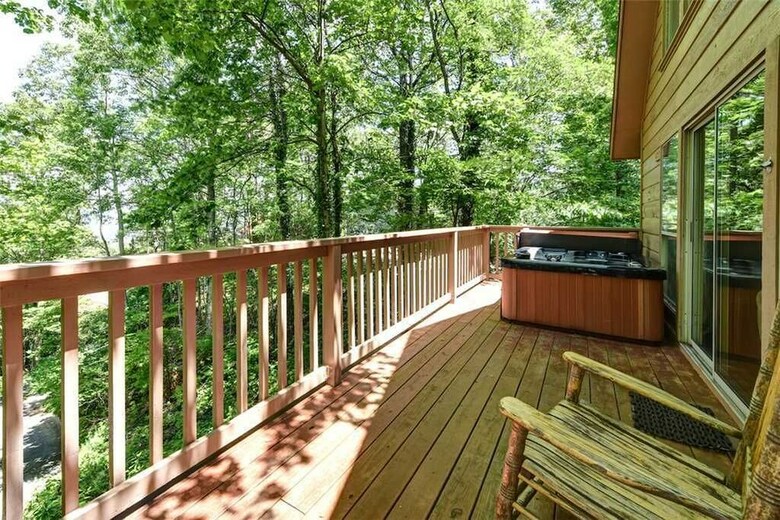 Eagles Nest II - Two Bedroom Cabin