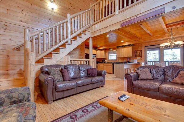 Destinys Lodge - Five Bedroom Cabin
