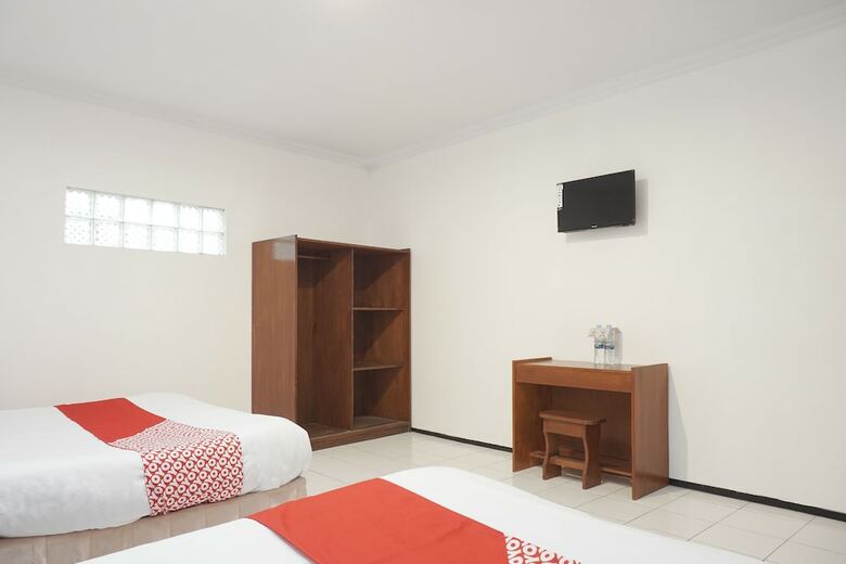 Hostal Oyo 206 Hotel Candra Kirana