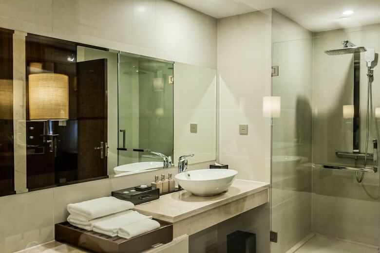 Central Luxury Ha Long Hotel