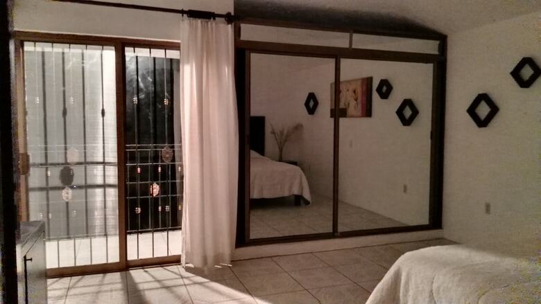 Lia Ajijic - Lakeside B&B