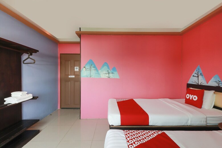 Hotel First Station