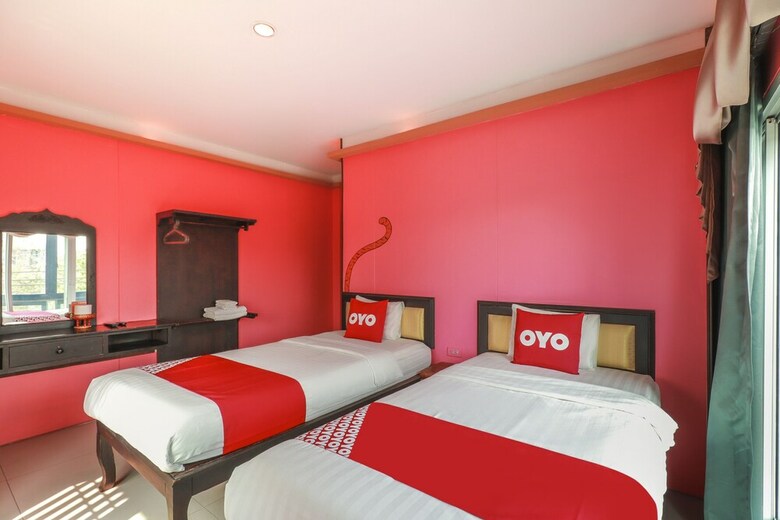Hotel First Station
