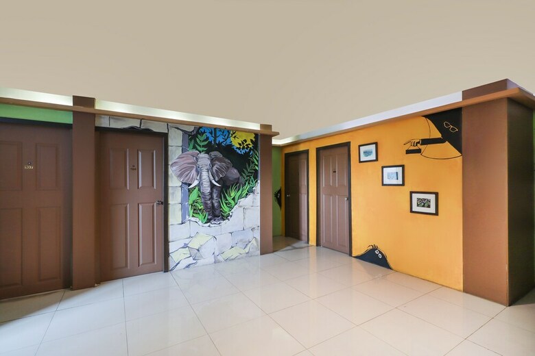 Hotel First Station