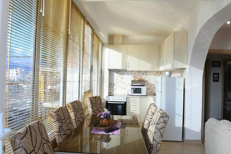 Apartments R.