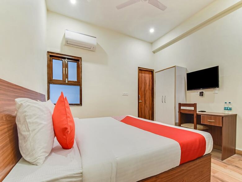 Hotel Oyo Flagship 439 Krishna Living