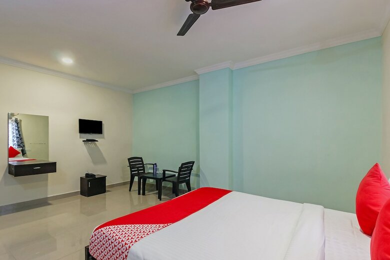Hotel Oyo 24993 Royal Inn