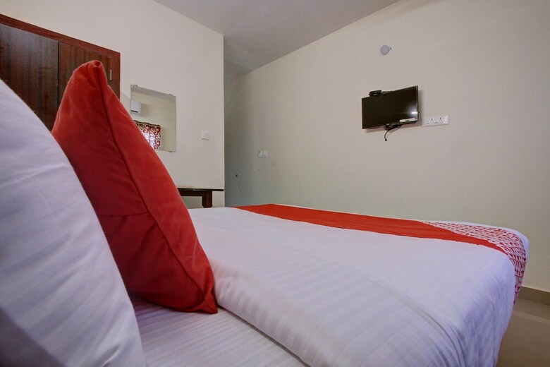 Hotel Oyo 24301 Century Park