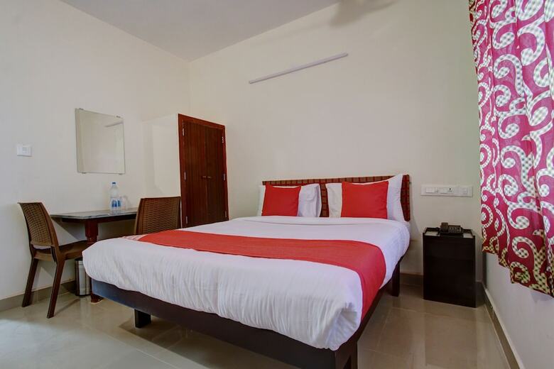 Hotel Oyo 24301 Century Park