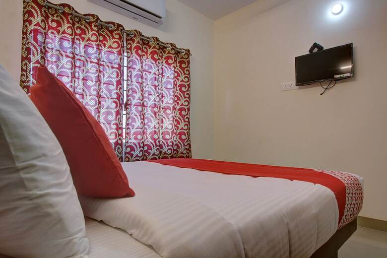 Hotel Oyo 24301 Century Park