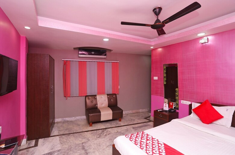 Oyo 7741 Hotel Hamza International