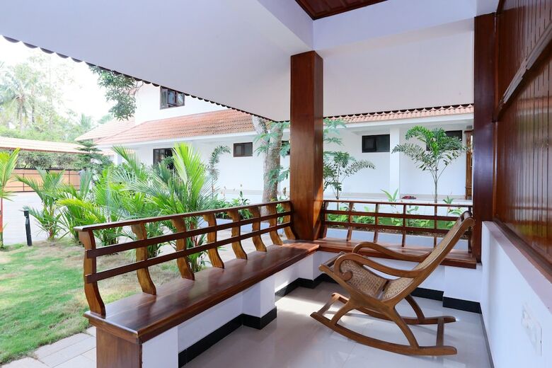 Hotel Oyo 24465 Sun View Beach Resort