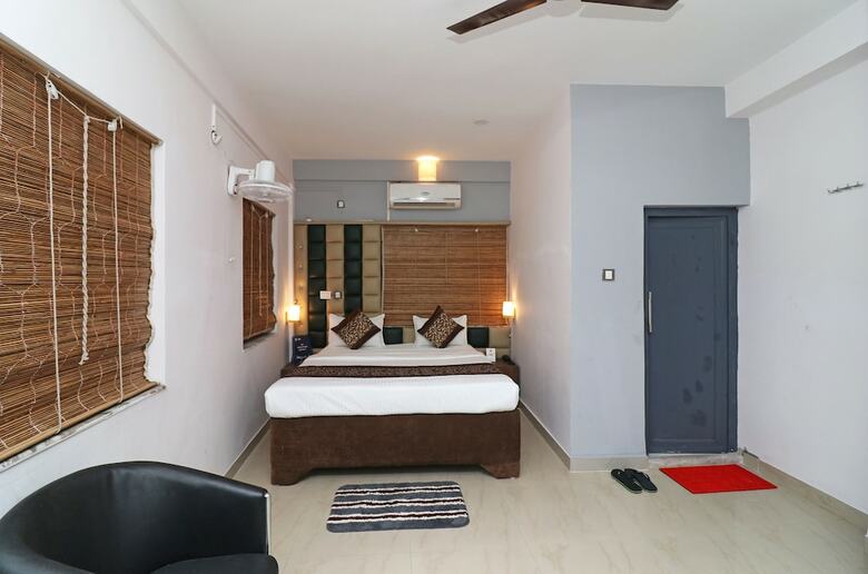 Hotel Oyo 22591 Srj Inn