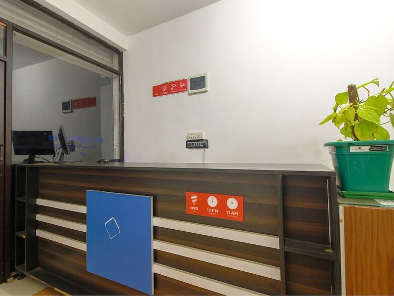 Hotel Oyo 23107 Rasha Residency