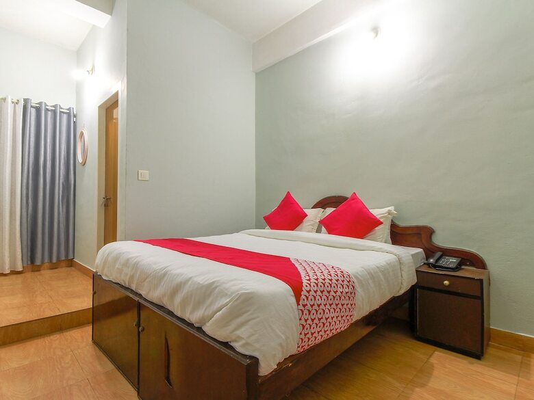 Hotel Oyo 23107 Rasha Residency