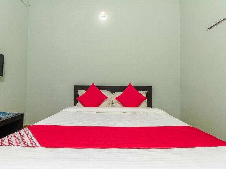 Hotel Oyo 23107 Rasha Residency