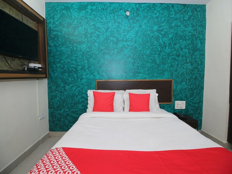 Hotel Oyo 22681 R Inn