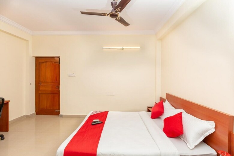 Hotel Oyo 23518 Moon Bay