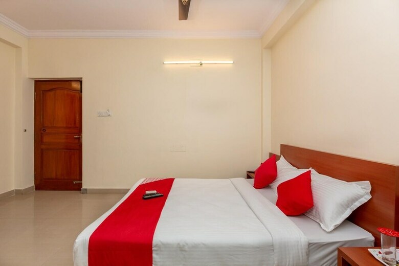 Hotel Oyo 23518 Moon Bay