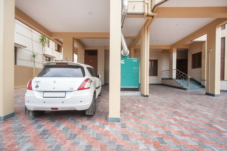 Hotel Oyo 24512 Flagship Neelangarai