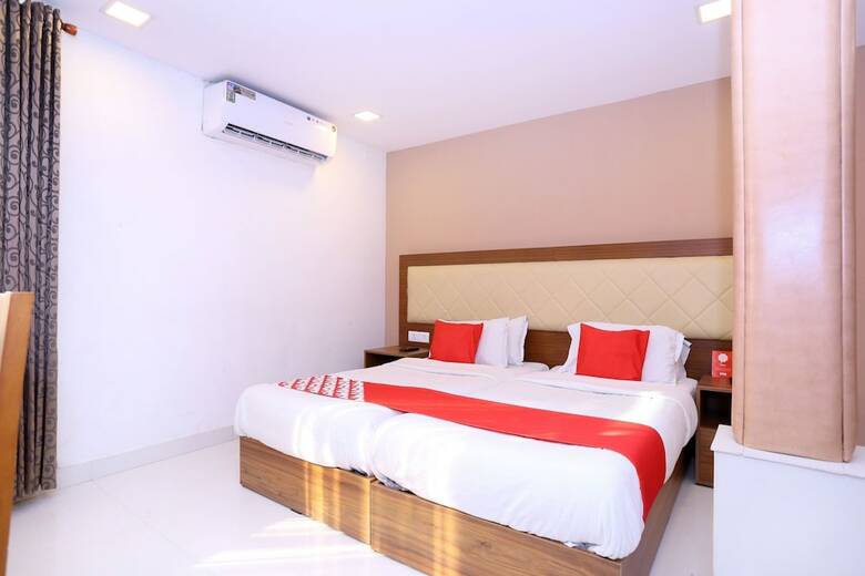 Oyo 25093 Hotel Thamam