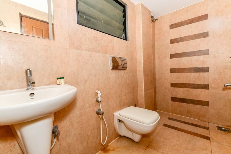 Hotel Oyo 1400 Cochin Metro